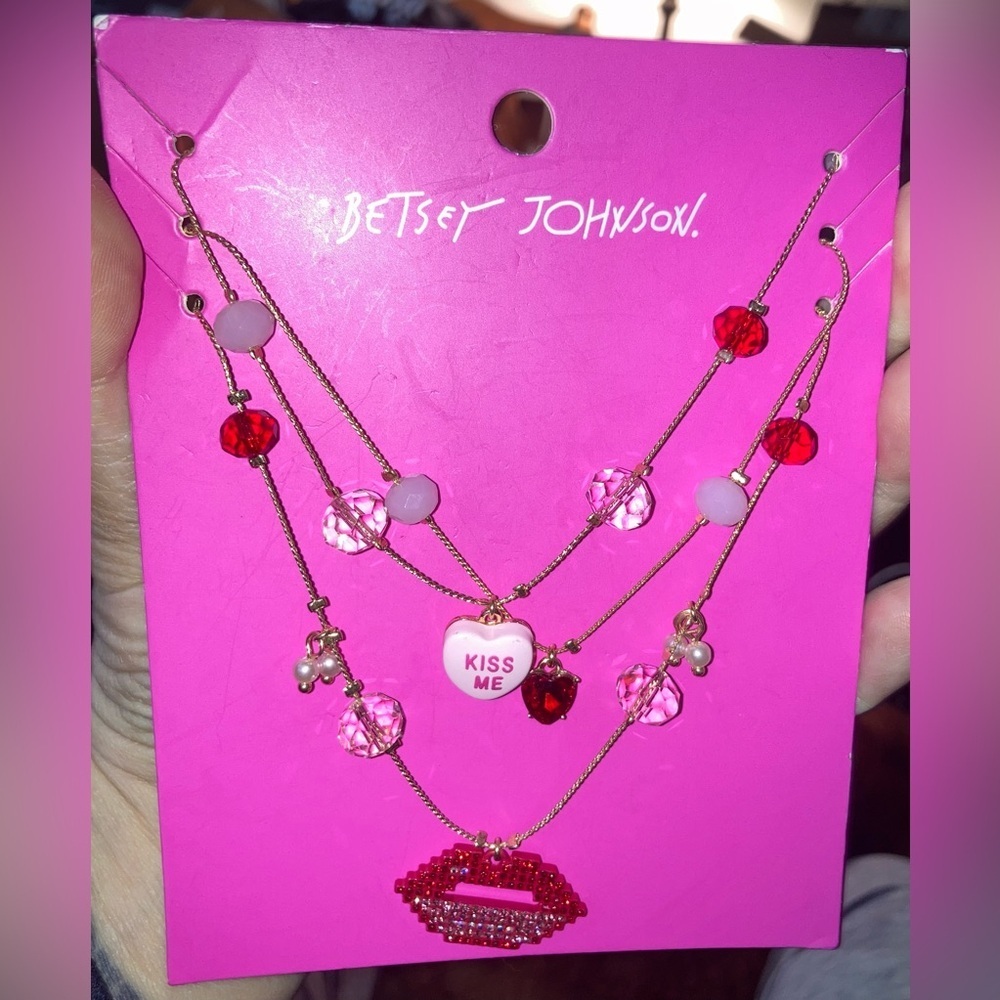 BETSEY JOHNSON Set Valentine Illusion 3 Strand Lips Necklace & Earrings NEW NWT - Picture 6 of 11